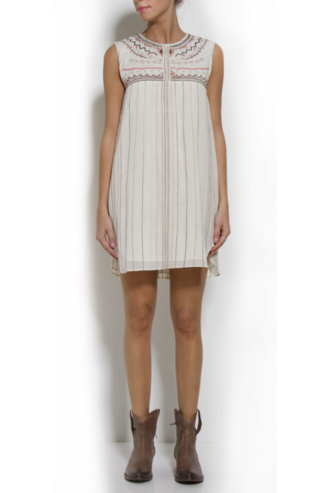 Mango apresenta nova coleção