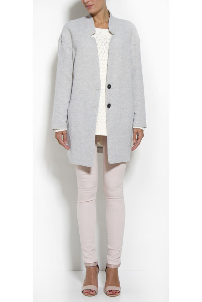 Mango apresenta nova coleção