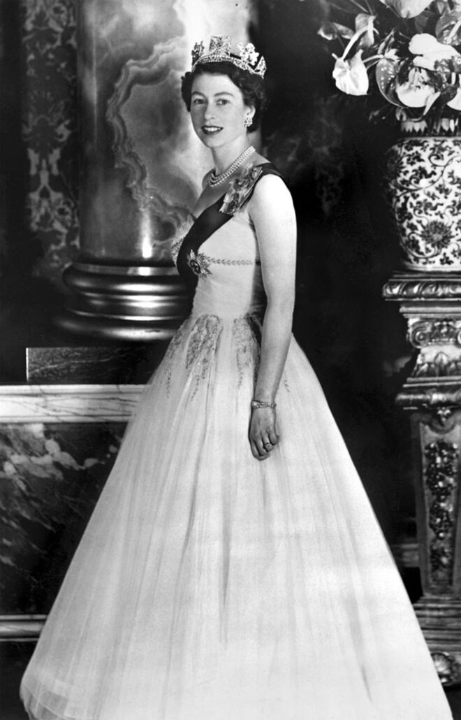 20 curiosidades dos 88 anos de vida de Isabel II
