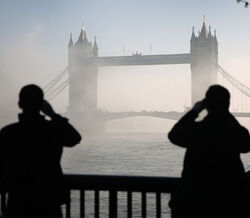 120 anos de Tower Bridge