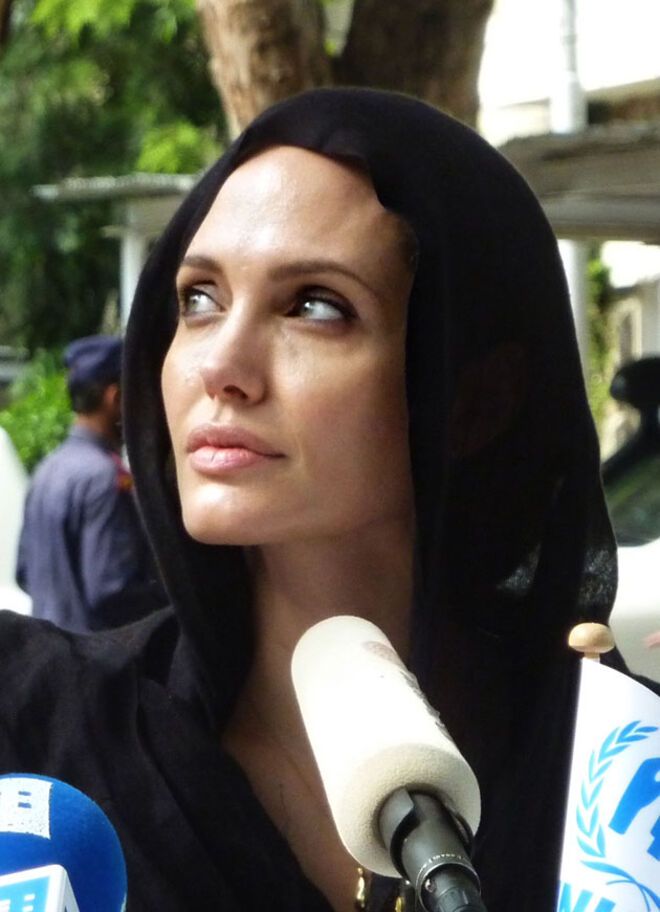 O Lado Humanitário de Angelina