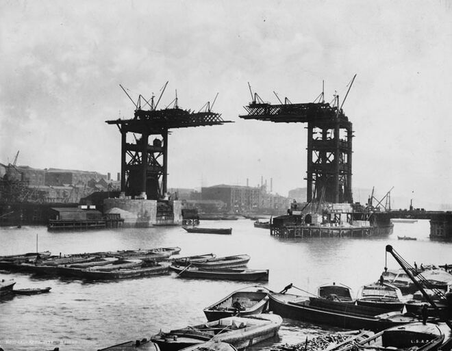 120 anos de Tower Bridge