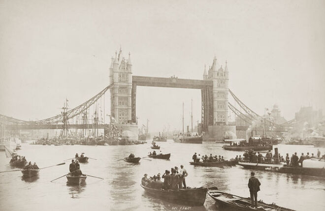 120 anos de Tower Bridge