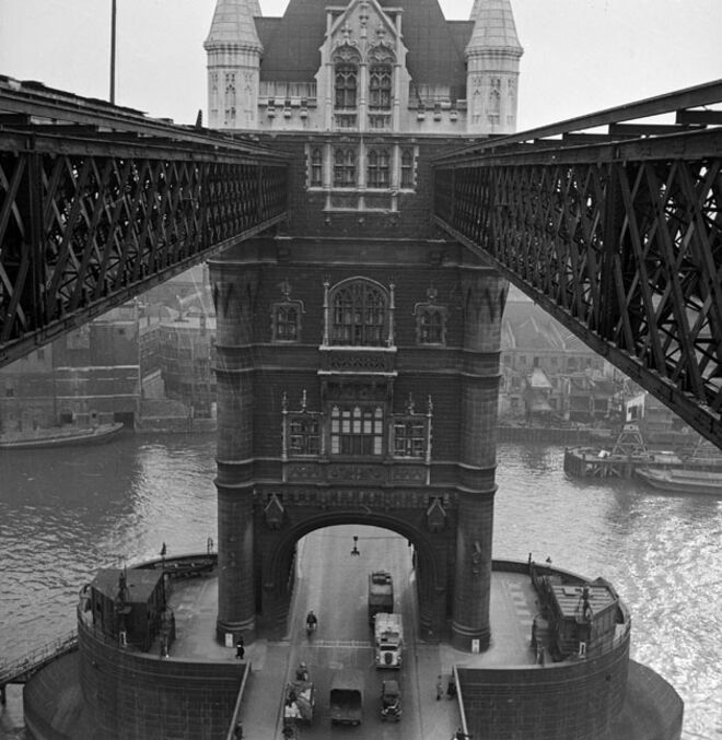 120 anos de Tower Bridge