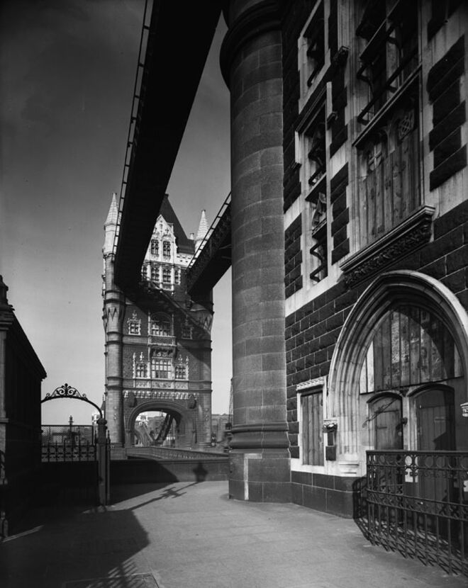 120 anos de Tower Bridge