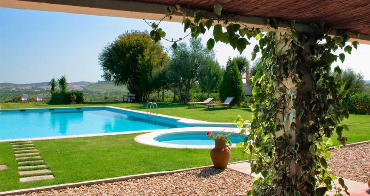 15 piscinas para mergulhar neste verão