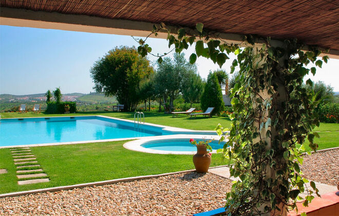 15 piscinas para mergulhar neste verão