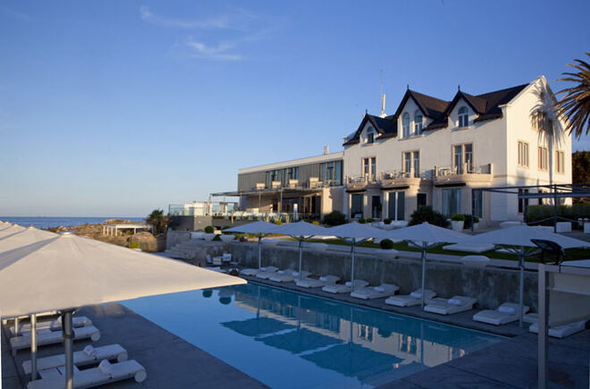 15 piscinas para mergulhar neste verão