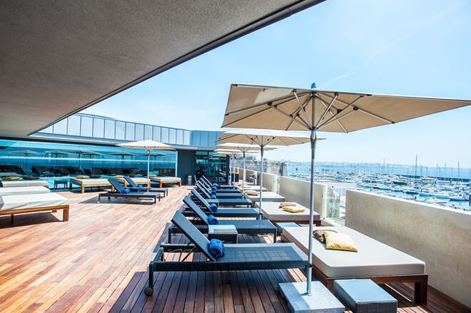 15 piscinas para mergulhar neste verão