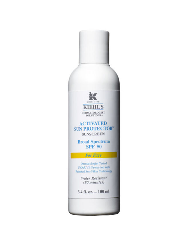 Activated Sun Protection FPS50, Kiehl?s. Testado dermatologicamente, contém dióxido de titânio, tem uma ação antioxidante e não é oleoso. 
