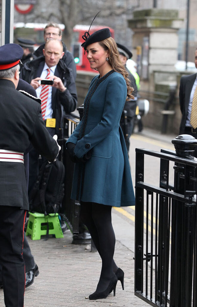 Com um casaco Marlene Birger (março 2013)