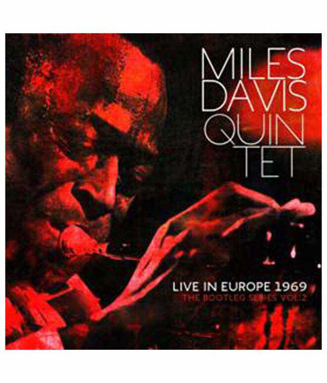 Reúne as únicas gravações conhecidas do chamado ?terceiro grande quinteto? de Davis em vários concertos pela Europa, como no Festival Mundial de Jazz de Antibes, em França, no Folkets Hus, em Estocolmo, ou na Filarmónica de Berlim.