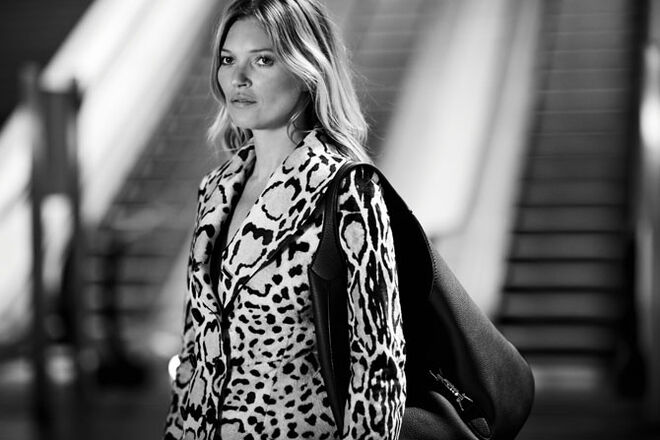 Kate Moss relança a Jackie Bag