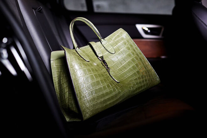 Kate Moss relança a Jackie Bag