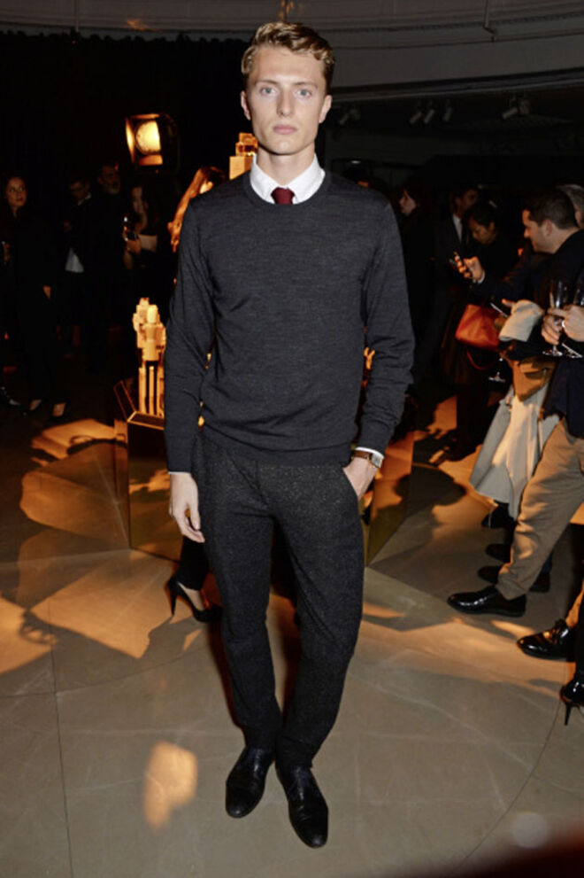 Romeo Beckham na campanha natalícia da Burberry