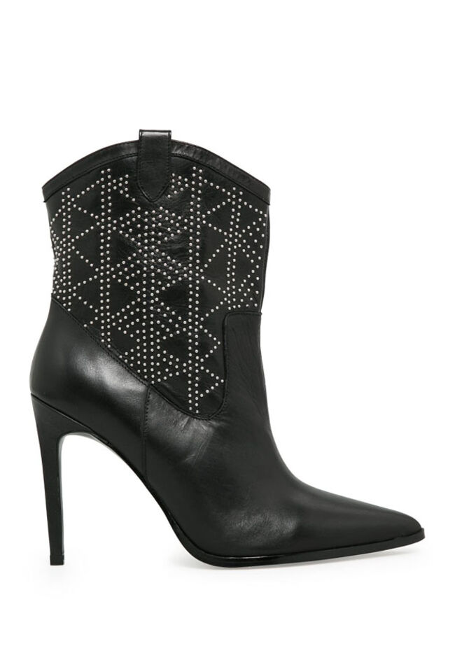 Os botins ideais para usar com skinny jeans