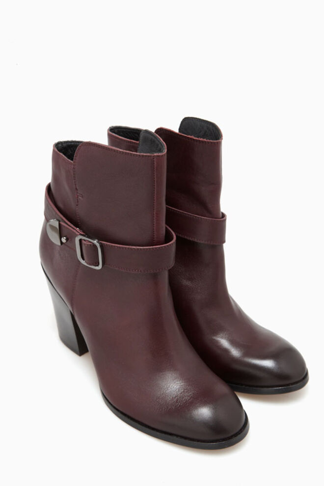 Os botins ideais para usar com skinny jeans