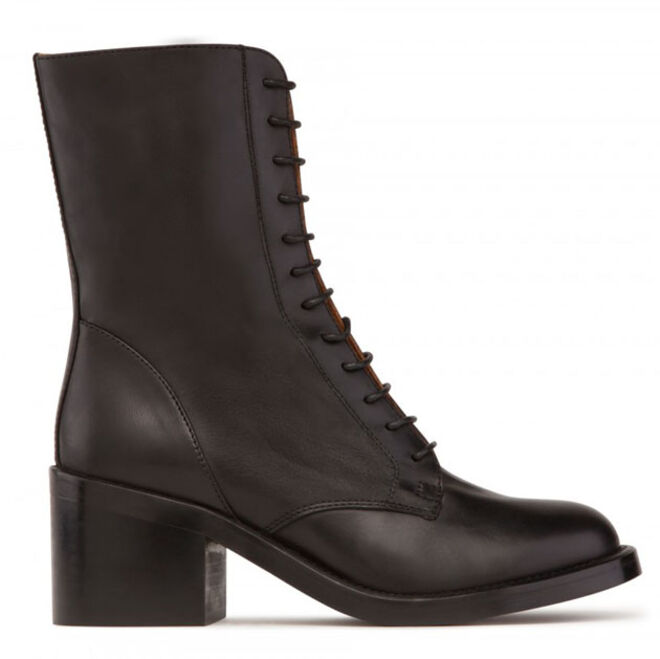 Os botins ideais para usar com skinny jeans