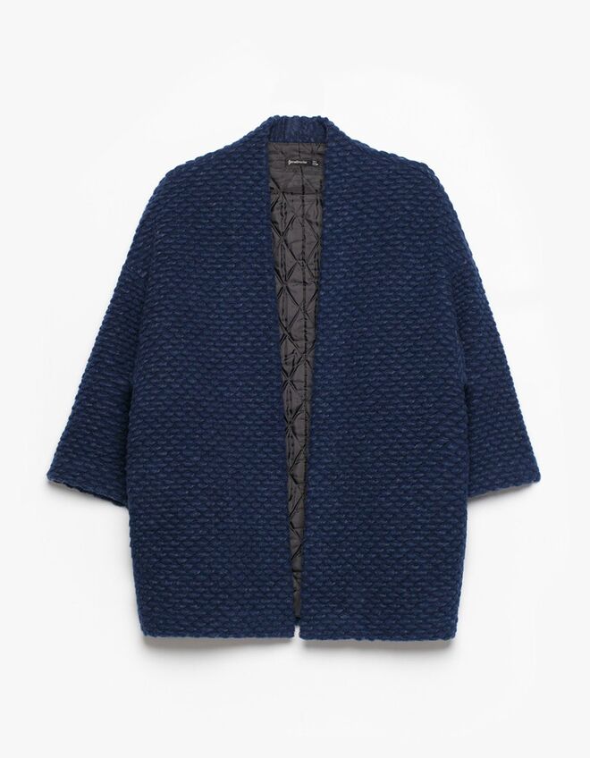 Casaco em malha, €49.95, Stradivarius