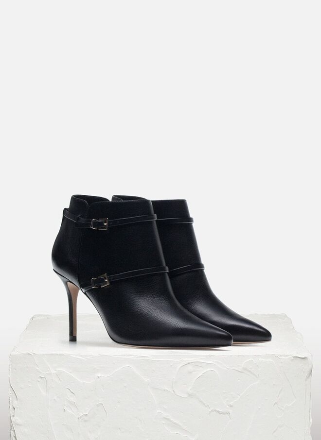 Botins em pele, €125, Uterque