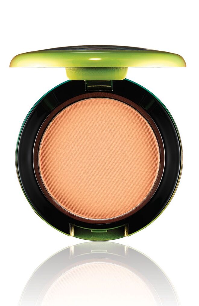 Blush em pó no tom Crisp Whites