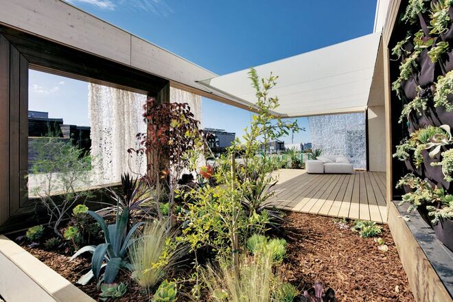 Superlight - Lightness in Contemporary Houses 