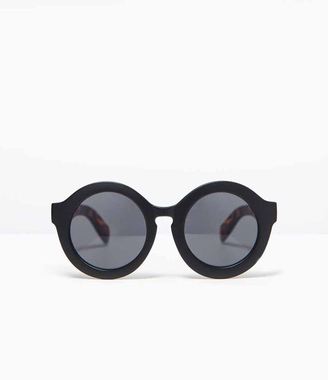 Óculos em massa, €15,95, Zara