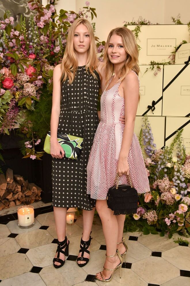 Ella Richards e Lottie Moss