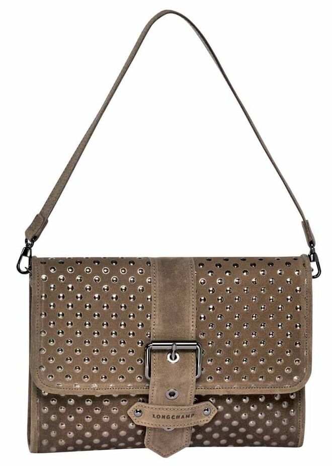 Carteira em camurça e metal, €295, Longchamp