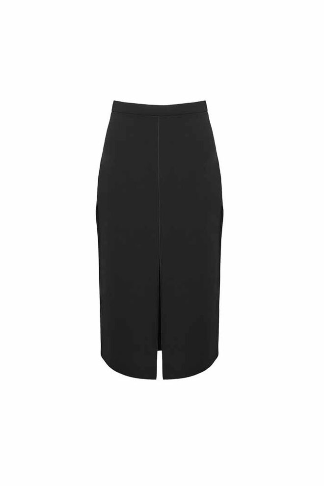 Saia em poliéster, €226, Diogo Miranda 