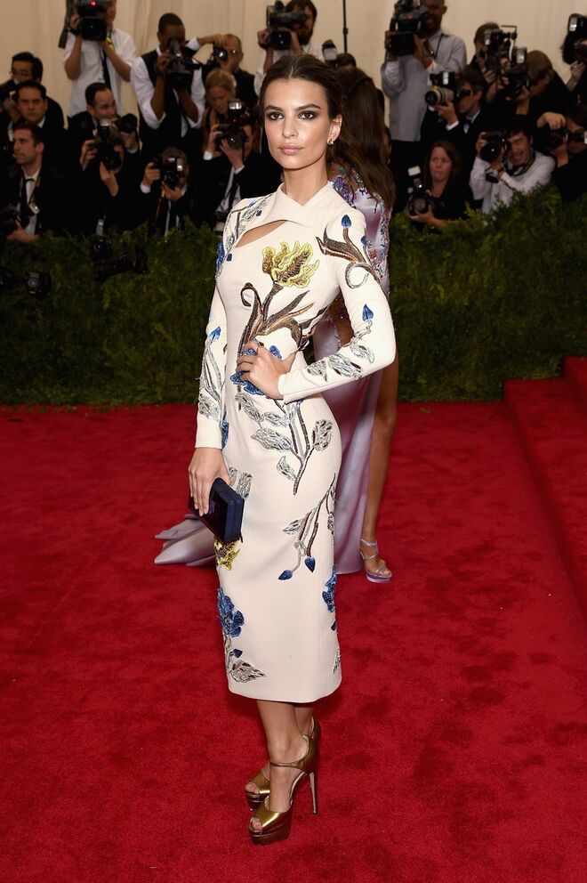 Emily Ratajkowski em Topshop