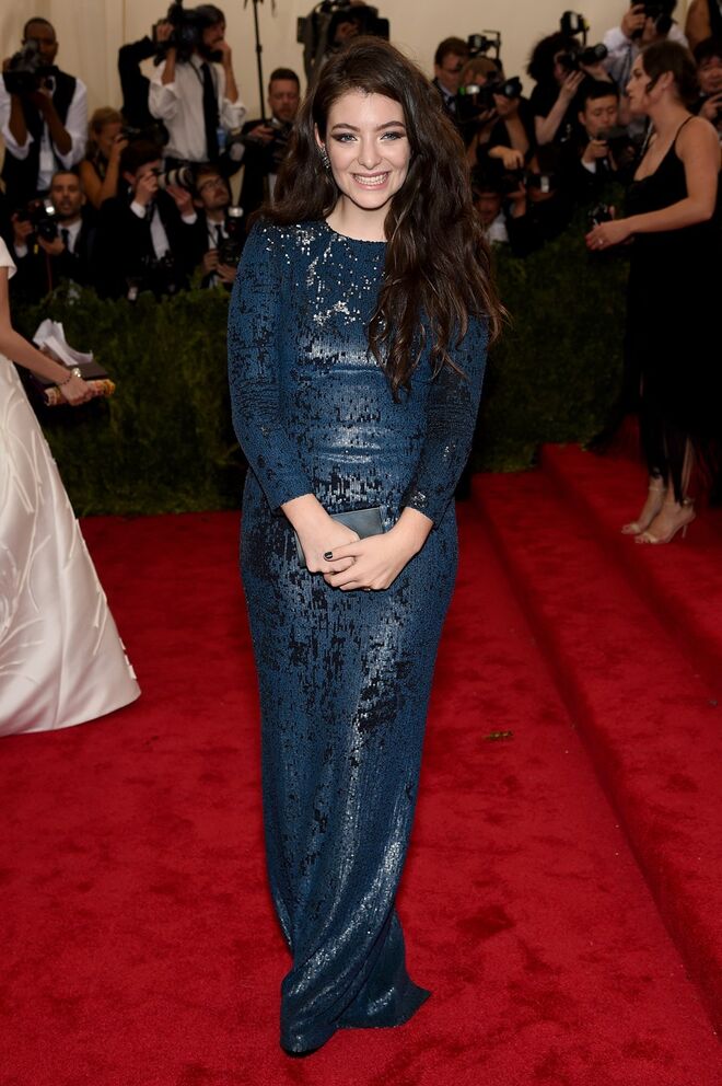 Lorde em Calvin Klein