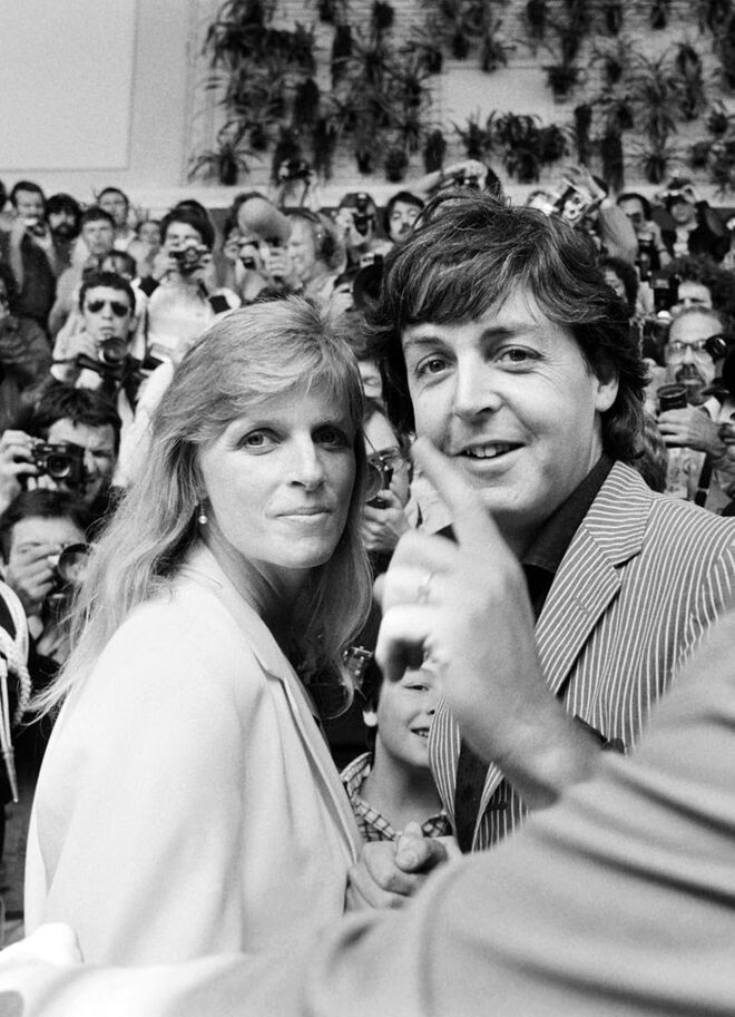 1980 | Paul McCartney com a mulher Linda