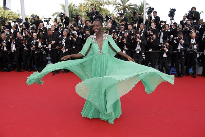 Lupita Nyong'o em Gucci e joias Chopard