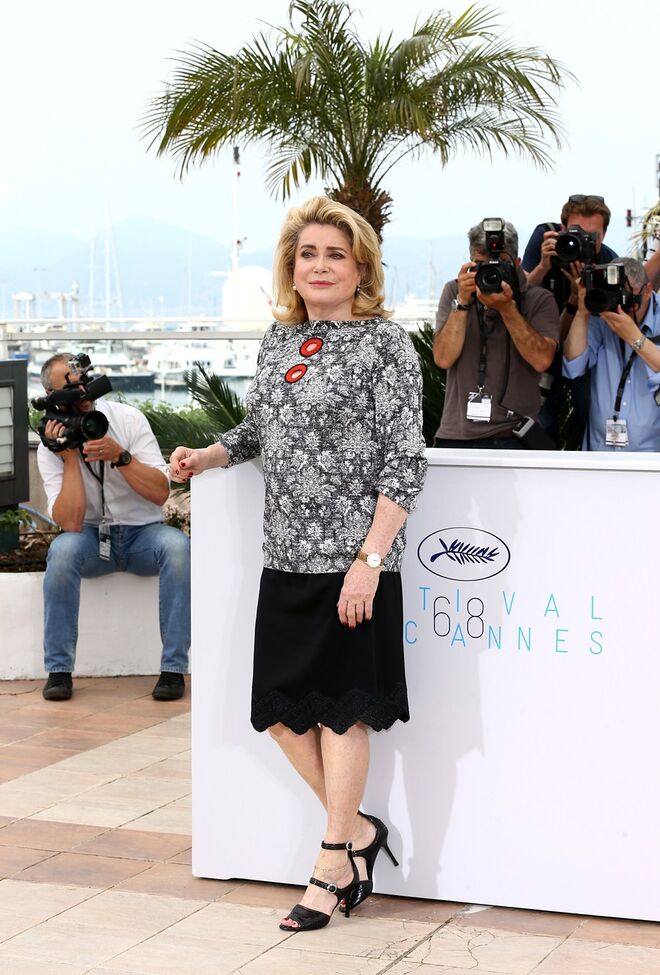 Catherine Deneuve em Louis Vuitton