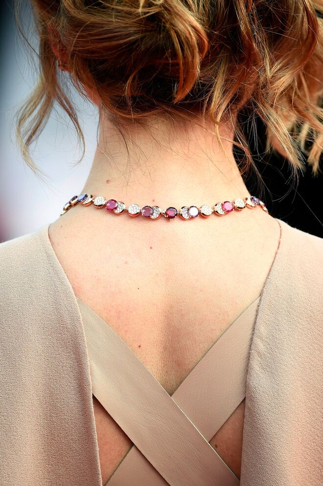 Clotilde Courau com colar Giardini da linha Bulgari High Jewellery