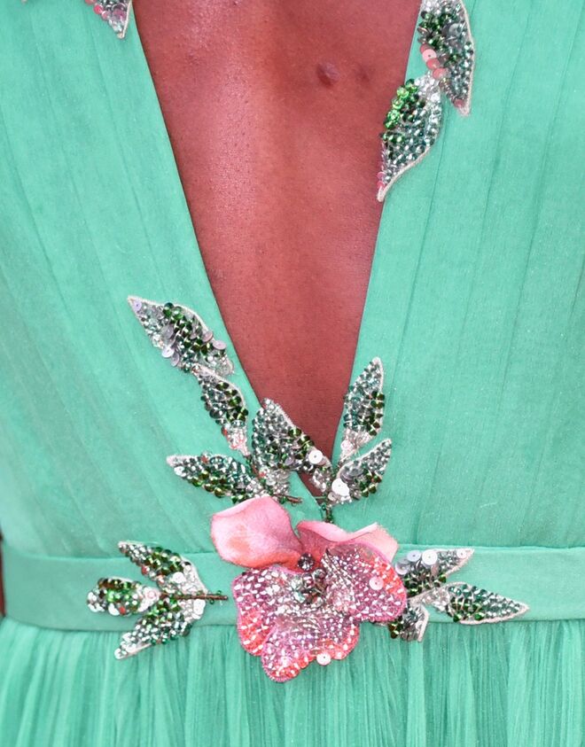 Detalhes do vestido de Lupita Nyong'o