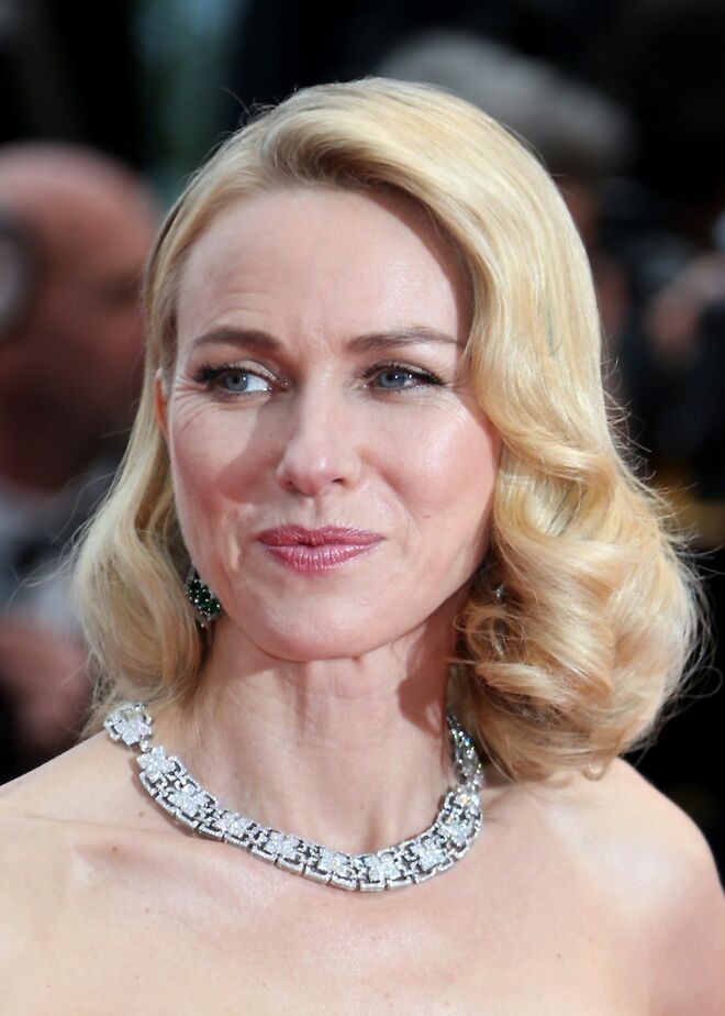 Naomi Watts com colar Giardini by Bulgari High Jewellery
