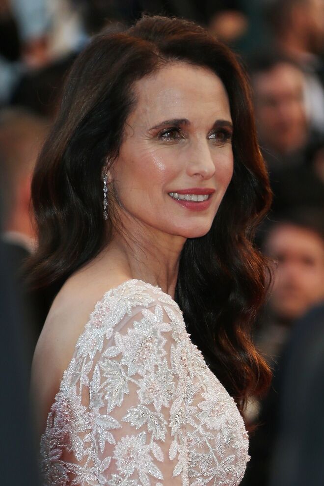 Andie MacDowell, com joias Chopard