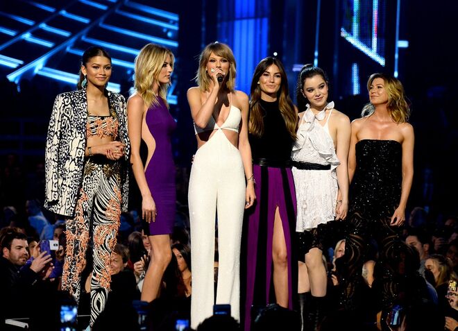 Zendaya, Martha Hunt, Taylor Swift, Lily Aldridge, Hailee Steinfeld e Ellen Pompeo