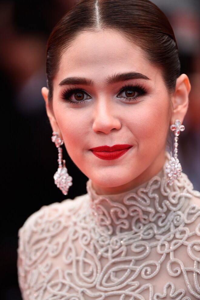 Araya Hargate com joias Chopard