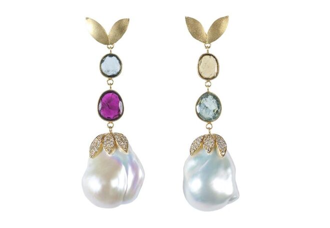 Brincos Ne me quitte pas, em ouro pérolas turmalinas e diamantes, Rosarinho Cruz