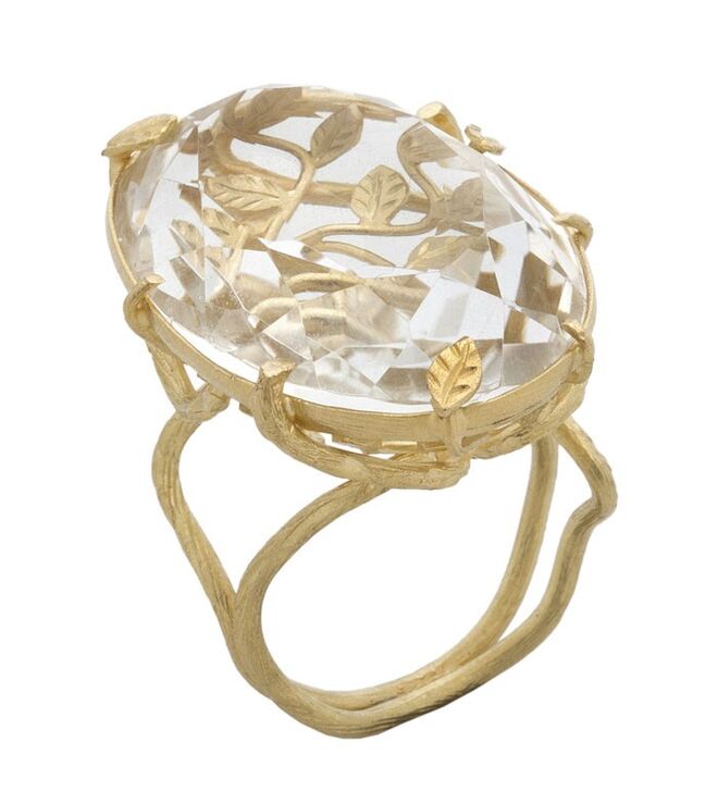 Anel Paraíso, em ouro e quartzo, Rosarinho Cruz