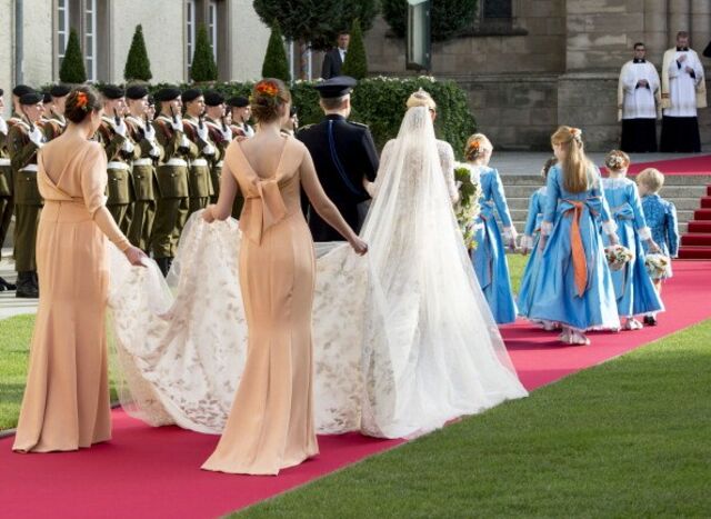 Stephanie do Luxemburgo | Cauda 6m