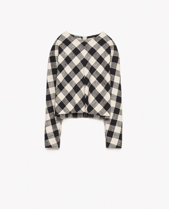 Camisola em algodão e linho, €39,95, Zara