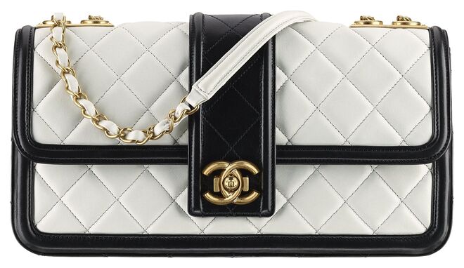 Carteira em pele, €2950, Chanel