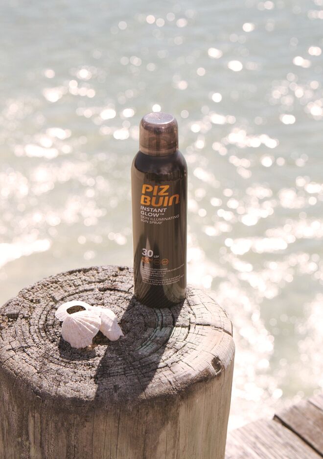 Dourado suave | A nova gama da Piz Buin, Instant Glow, contém Betacaroteno e Caramelo, dois pigmentos naturais que ajudam a conferir à pele uma cor natural e uma aparência saudável. Um bronzeado sublime todo o verão é garantido!