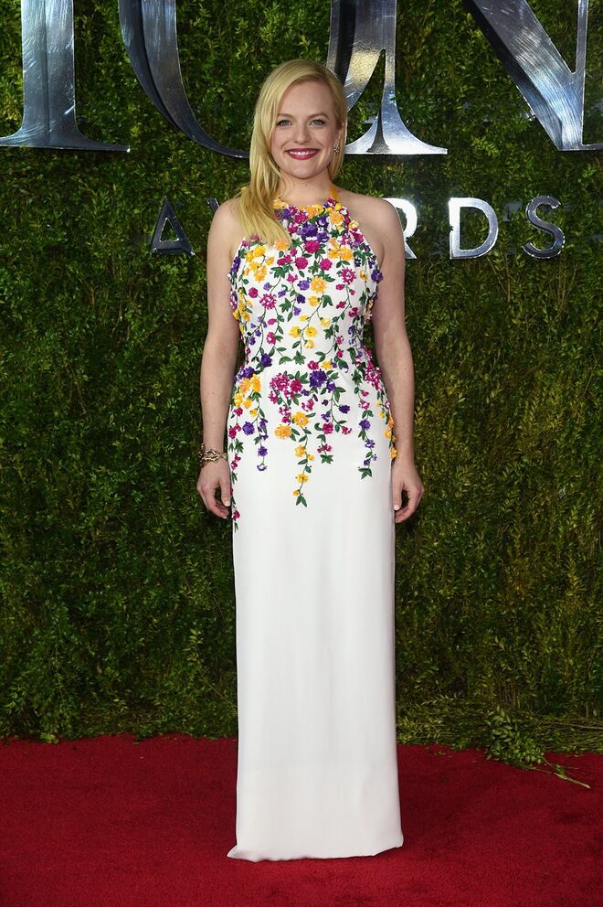 Elisabeth Moss, em Oscar de la Renta