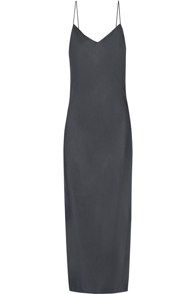 2RAG & BONE €540, Net-à-Porter.com