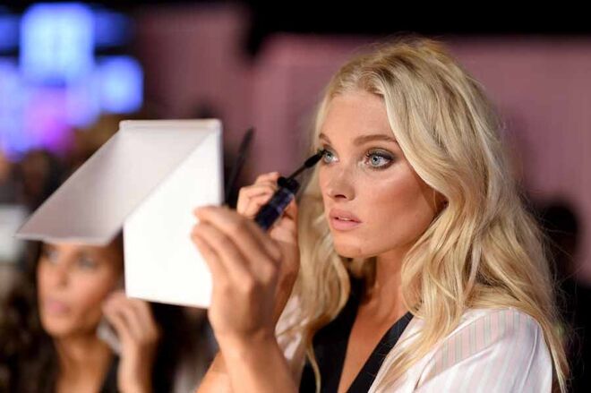 Elsa Hosk | Backstage de um desfile Victoria's Secret